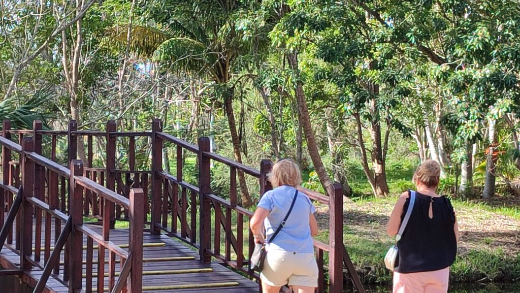 Boca de Guamá. Entée au parc Zapata