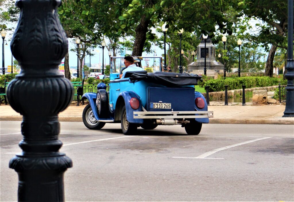vieillevoiture_havane_vacef Voiture Ford à Cuba