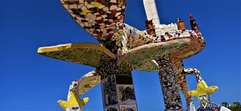 IMG_20230323_143930_1 Le ciel, les fleurs et Fusterlandia