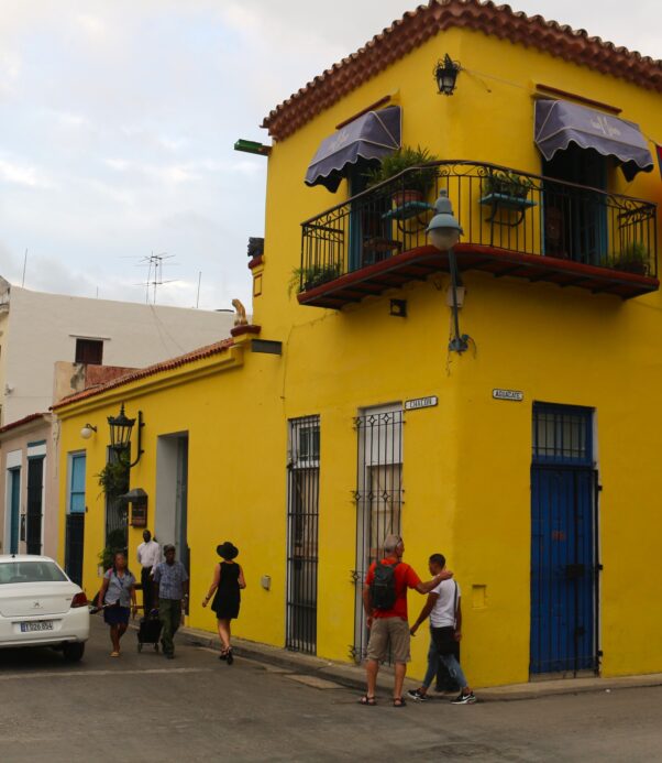 LA HAVANE À PIED ET EN CABRIOLET